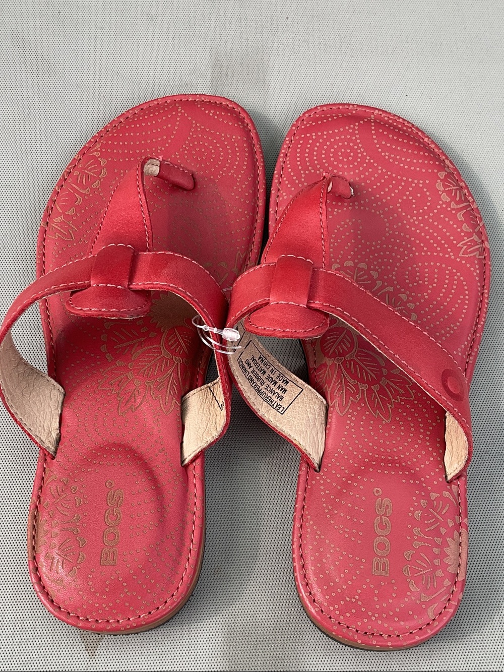 Bogs Women's Coral Red Toe-Post Sandals with Floral Footbed
